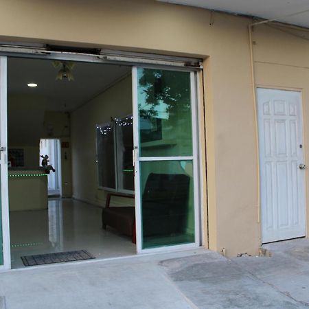 Oyo Hotel Colibri Chetumal Eksteriør bilde